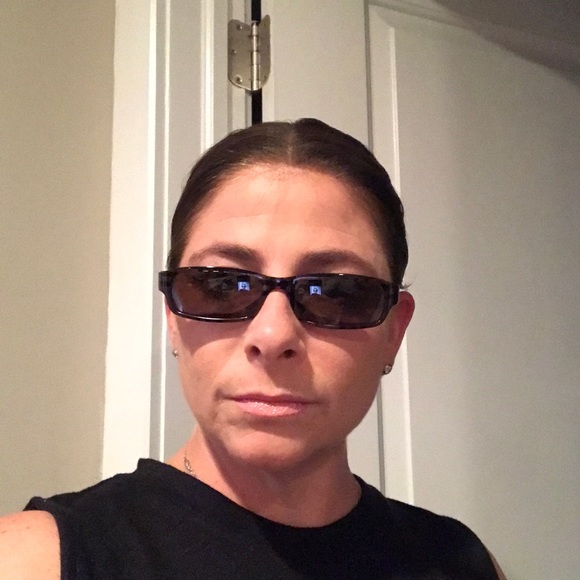 Woman's Burberry sunglasses - Picture 5 of 5